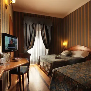 Otel Hs 311, Roma