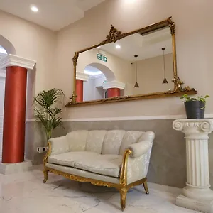 Oda ve Kahvaltı Ann, Roma